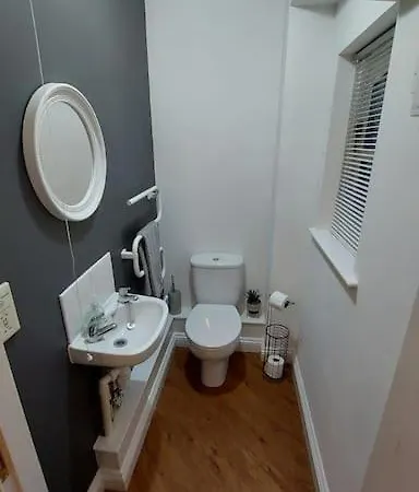 2 Bed In Peaceful South Lakes Village Cark